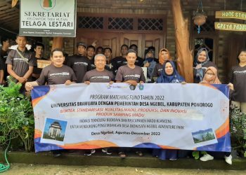 Program Matching Fund UB Berdayakan Petani Madu Klanceng di Ponorogo